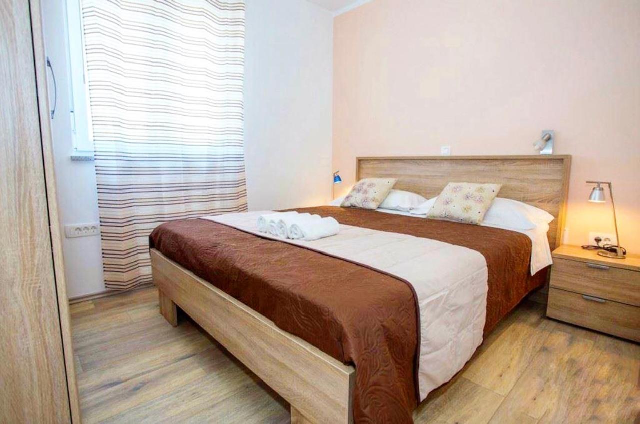 Royal Apartment Pula Buitenkant foto